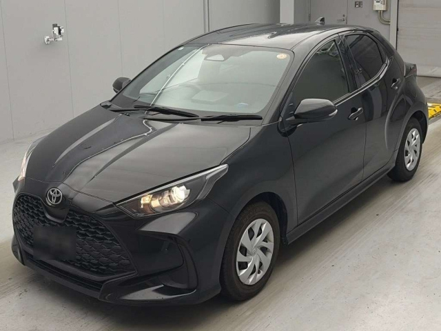 TOYOTA YARIS — фото