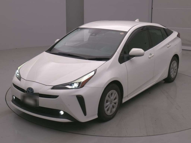 TOYOTA PRIUS — фото