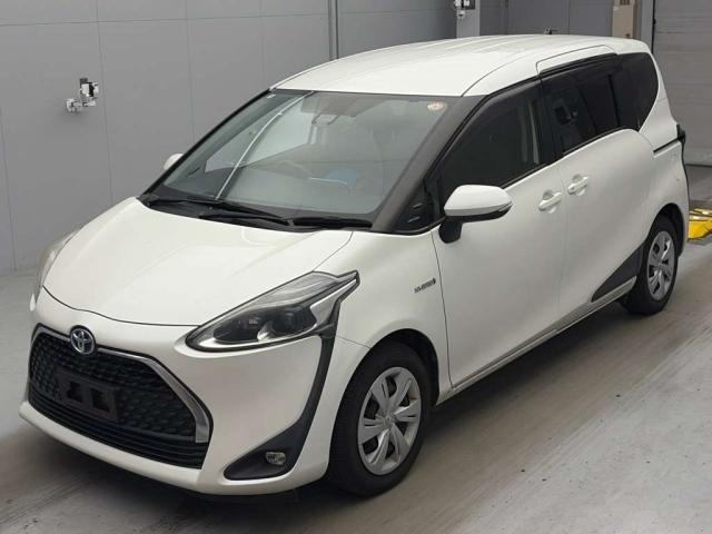 TOYOTA SIENTA — фото