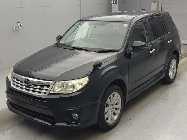 SUBARU FORESTER — фото