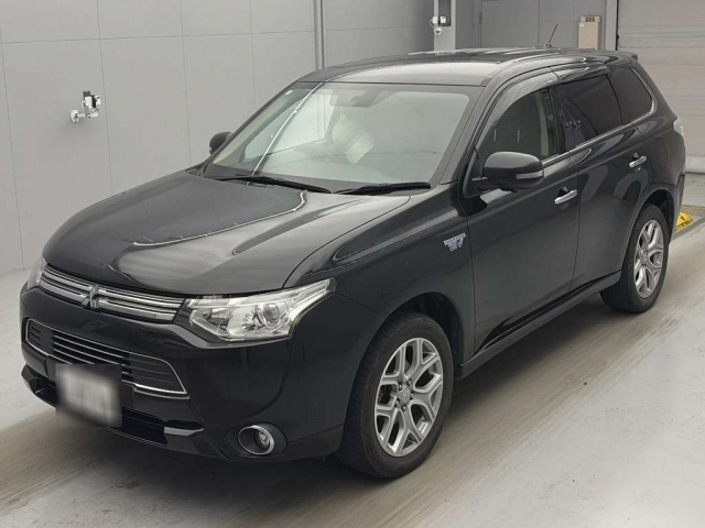 MITSUBISHI OUTLANDER — фото