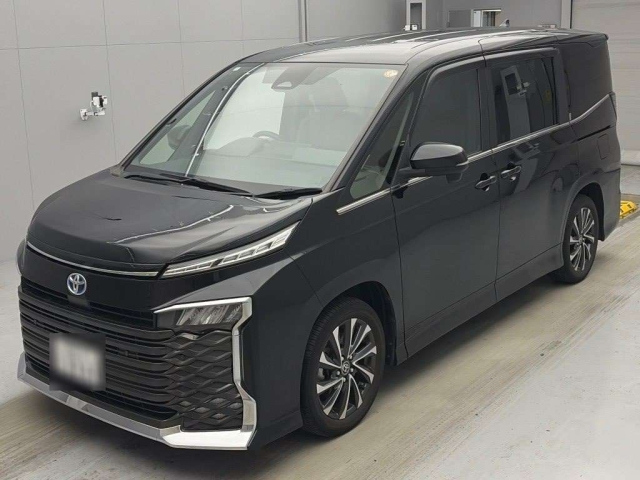TOYOTA NOAH — фото