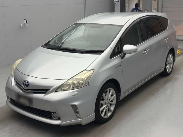 TOYOTA PRIUS — фото