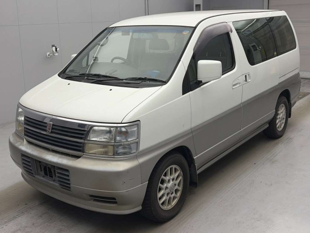NISSAN ELGRAND — фото