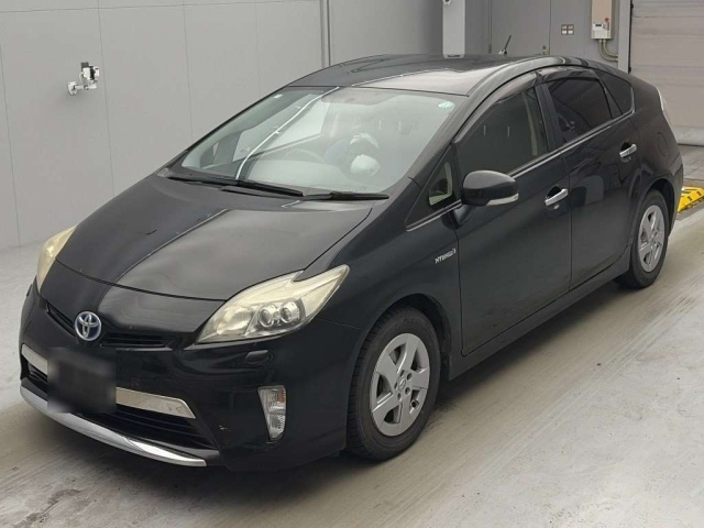 TOYOTA PRIUS — фото