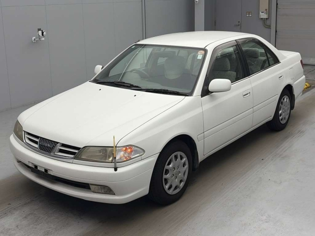 TOYOTA CARINA — фото