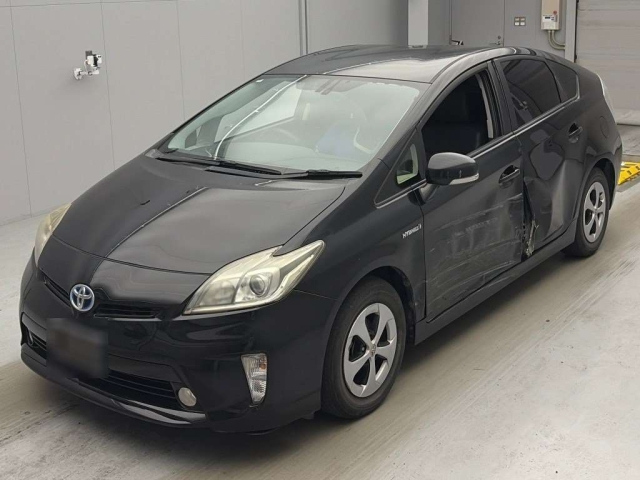 TOYOTA PRIUS — фото