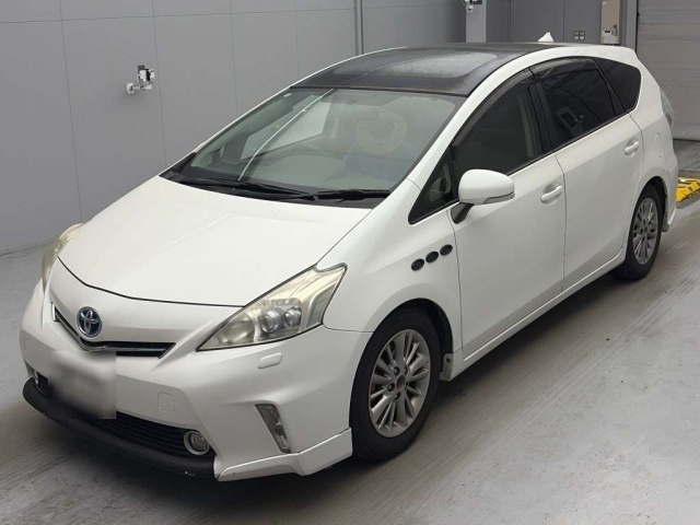 TOYOTA PRIUS — фото