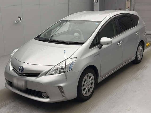 TOYOTA PRIUS — фото