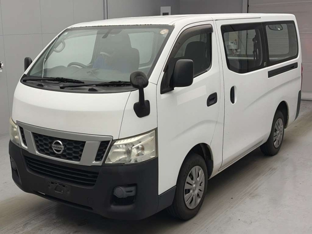 NISSAN CARAVAN — фото