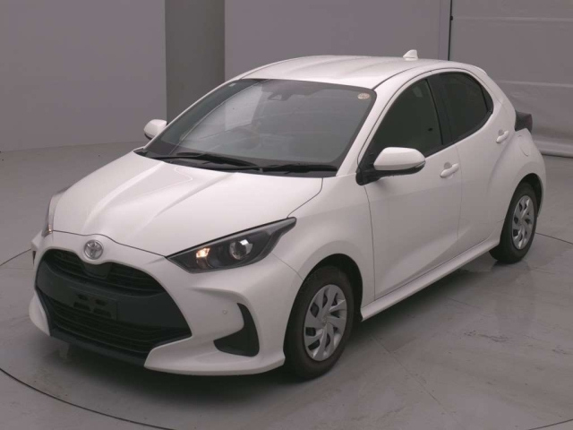 TOYOTA YARIS — фото