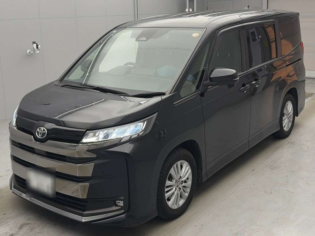TOYOTA NOAH — фото