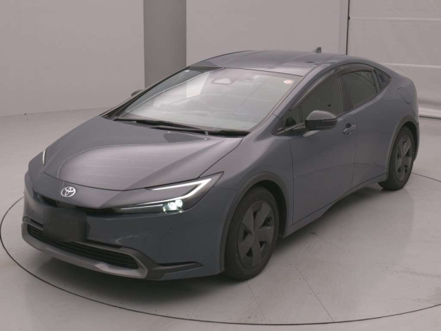 TOYOTA PRIUS — фото