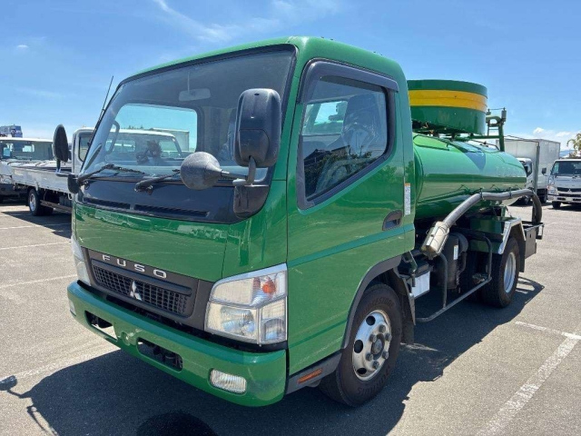 MITSUBISHI CANTER — фото