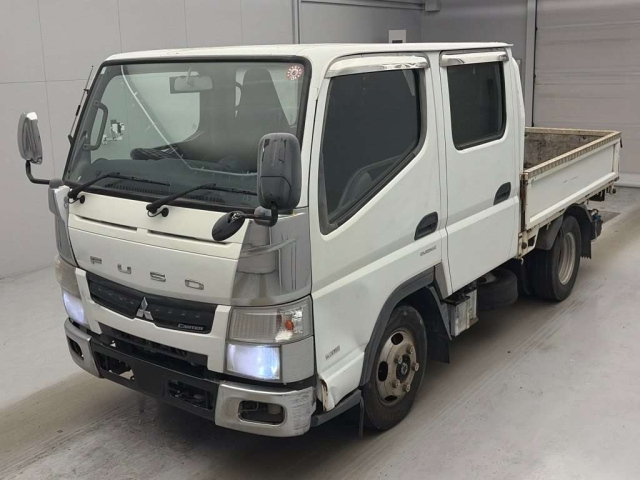 MITSUBISHI CANTER — фото
