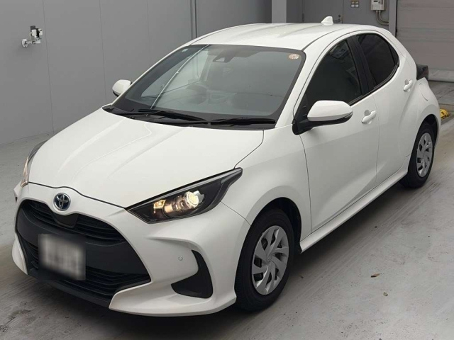 TOYOTA YARIS — фото