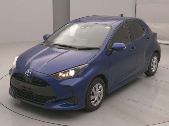TOYOTA YARIS — фото
