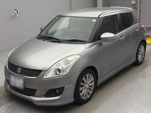 SUZUKI SWIFT — фото