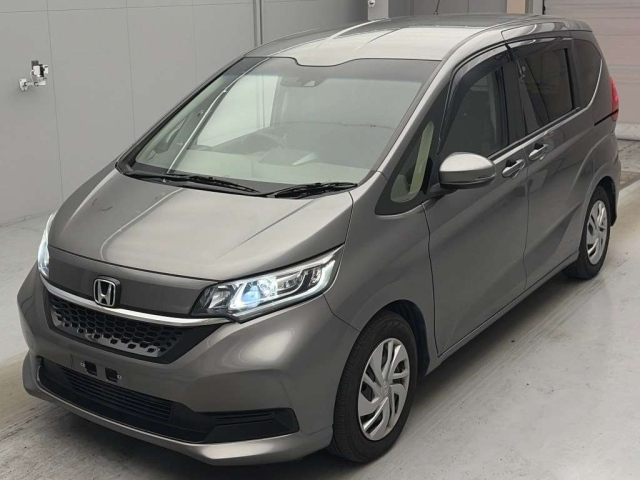 HONDA FREED — фото