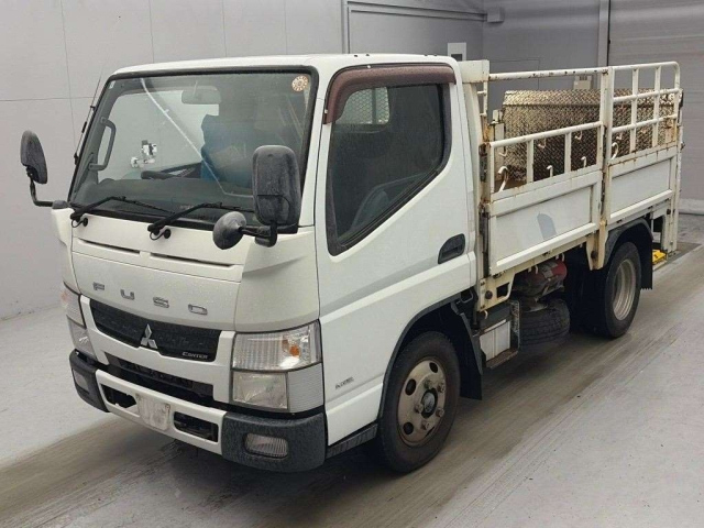 MITSUBISHI CANTER — фото