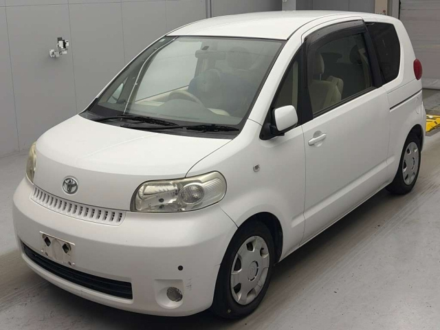 TOYOTA PORTE — фото
