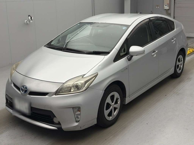 TOYOTA PRIUS — фото