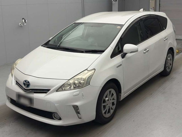 TOYOTA PRIUS — фото