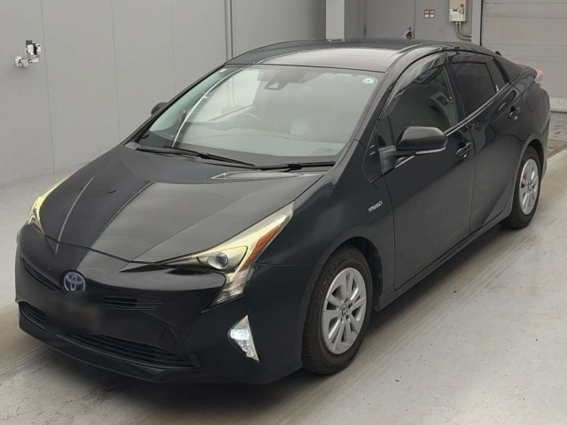 TOYOTA PRIUS — фото