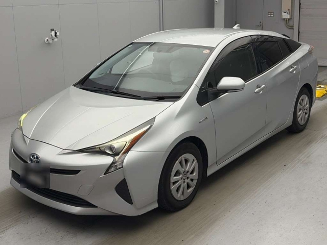 TOYOTA PRIUS — фото