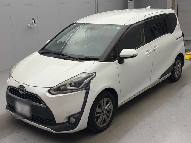 TOYOTA SIENTA — фото