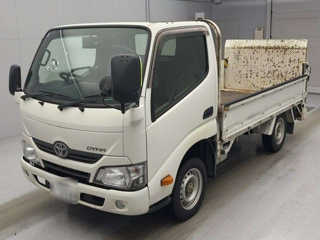 TOYOTA DYNA — фото
