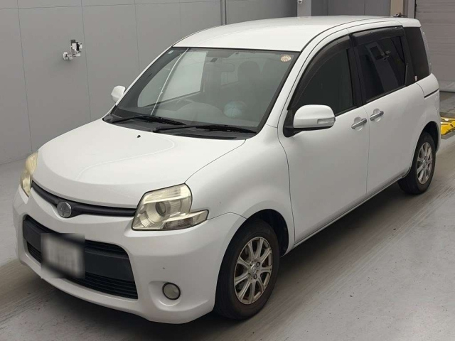 TOYOTA PRIUS — фото