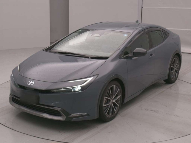 TOYOTA PRIUS — фото