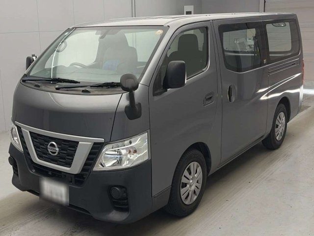 NISSAN CARAVAN — фото