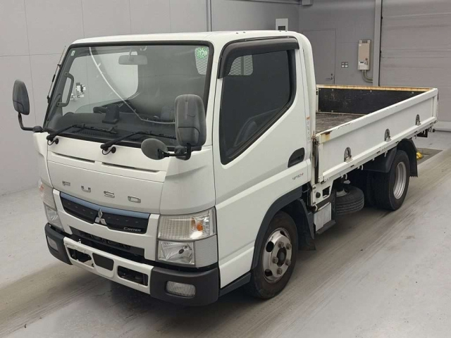 MITSUBISHI CANTER — фото