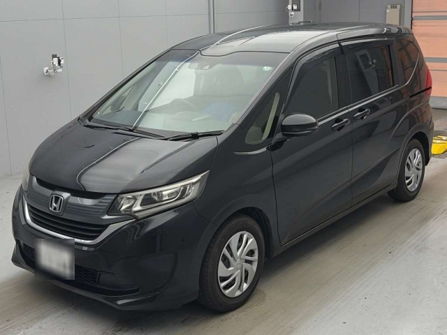 HONDA FREED — фото