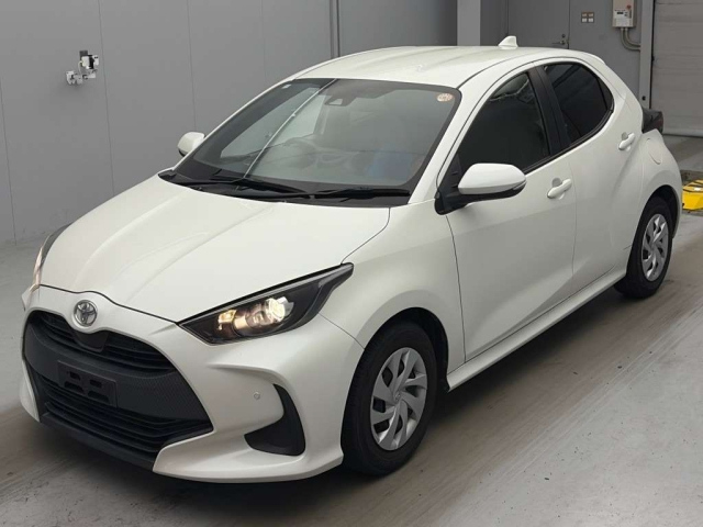TOYOTA YARIS — фото