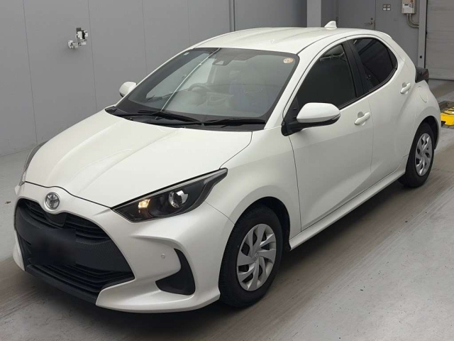 TOYOTA YARIS — фото