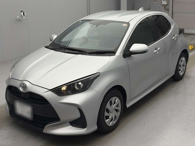 TOYOTA YARIS — фото