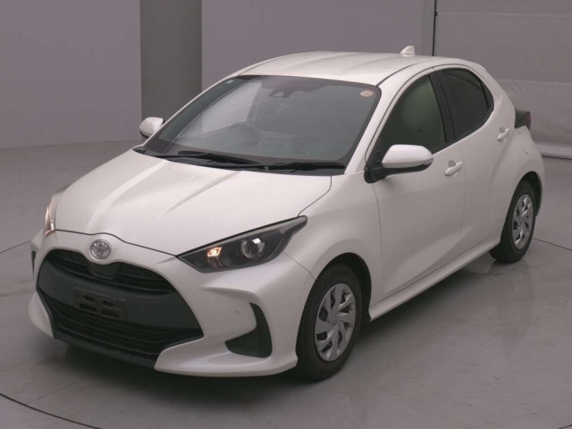 TOYOTA YARIS — фото
