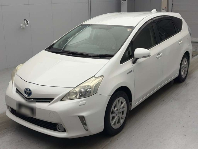 TOYOTA PRIUS — фото