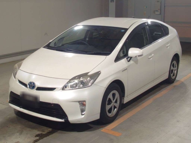 TOYOTA PRIUS — фото