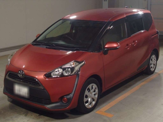 TOYOTA SIENTA — фото