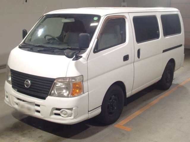 NISSAN CARAVAN — фото
