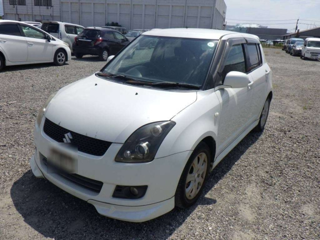 SUZUKI SWIFT — фото