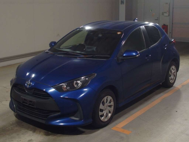 TOYOTA YARIS — фото