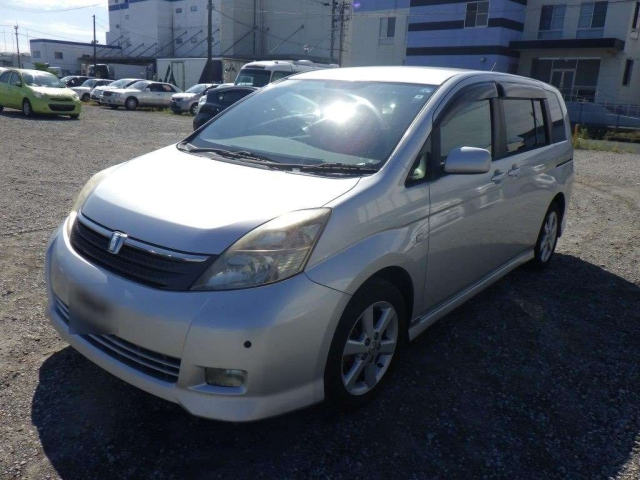 TOYOTA ISIS