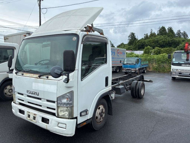ISUZU ELF — фото
