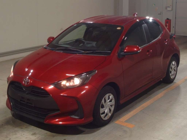 TOYOTA YARIS — фото