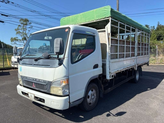 MITSUBISHI CANTER — фото